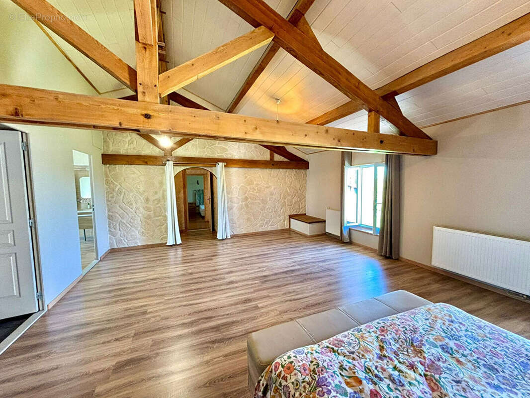 Maison à SAINT-MARTIN-D'ESTREAUX