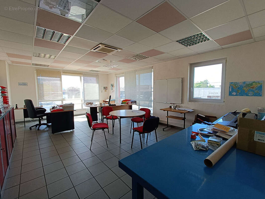 Commerce à SAINT-RAMBERT-D&#039;ALBON