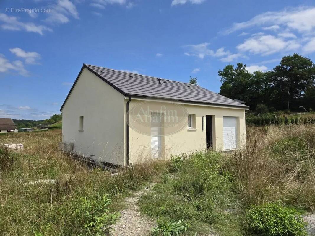 Maison à LESTELLE-BETHARRAM