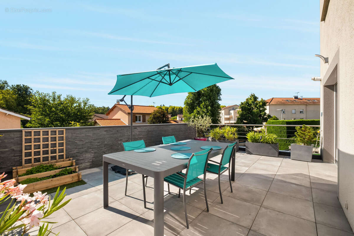 Photo 2 - Maison à SIMANDRES