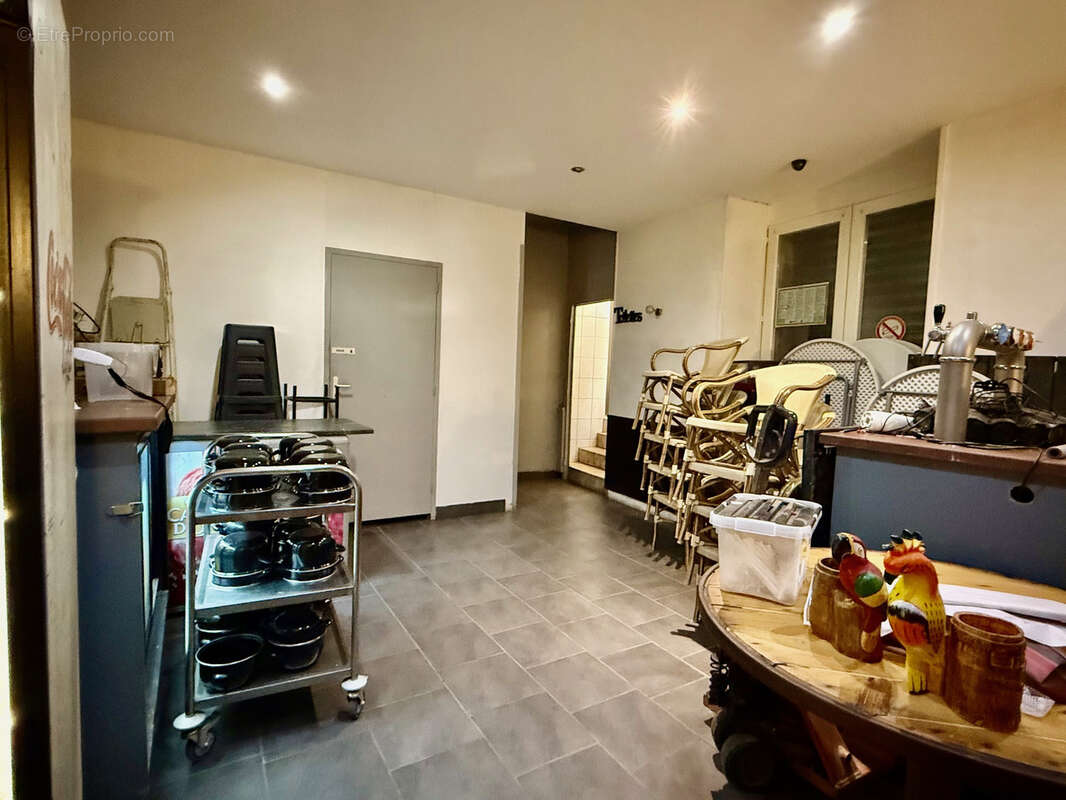 Commerce à CHATEAURENARD