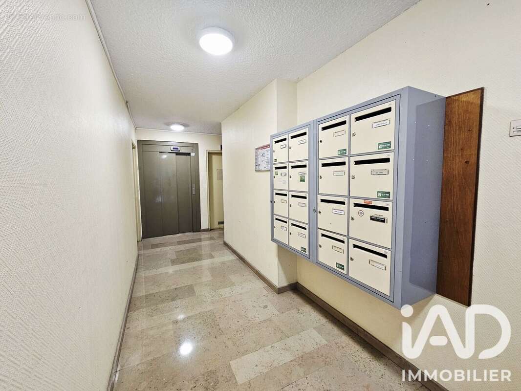 Appartement 28 m² à Evreux  - photo 8