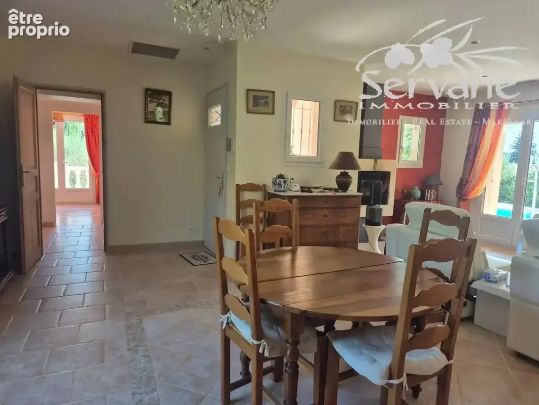 Cotignac belle villa traditionnelle avec piscine - photo 12