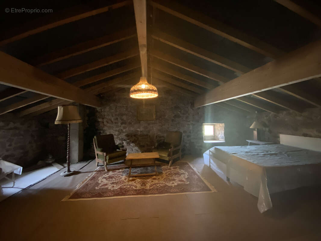 Maison à COLOMBIER-LE-VIEUX