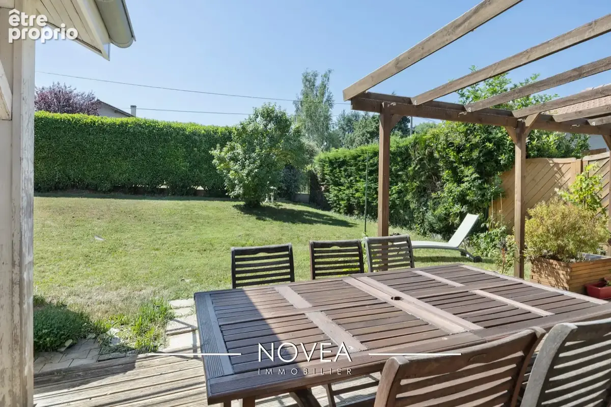 Maison 183 m² à Trevoux  - photo 2
