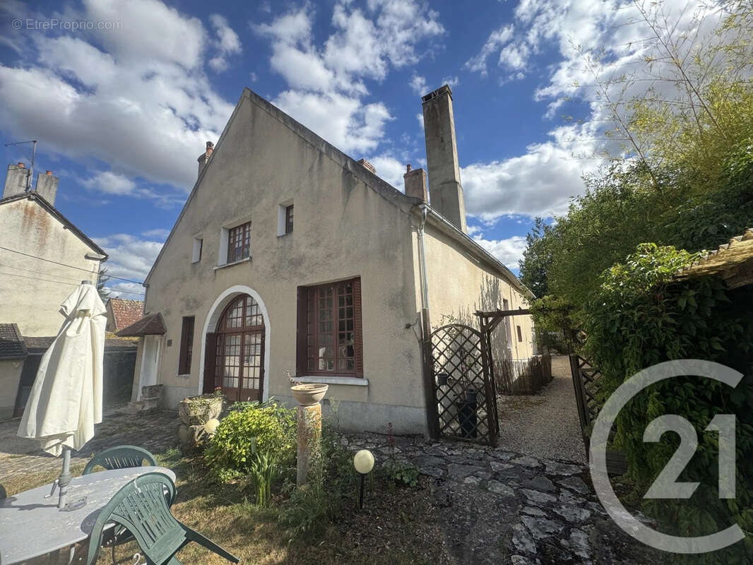 Maison à LUCY-SUR-YONNE
