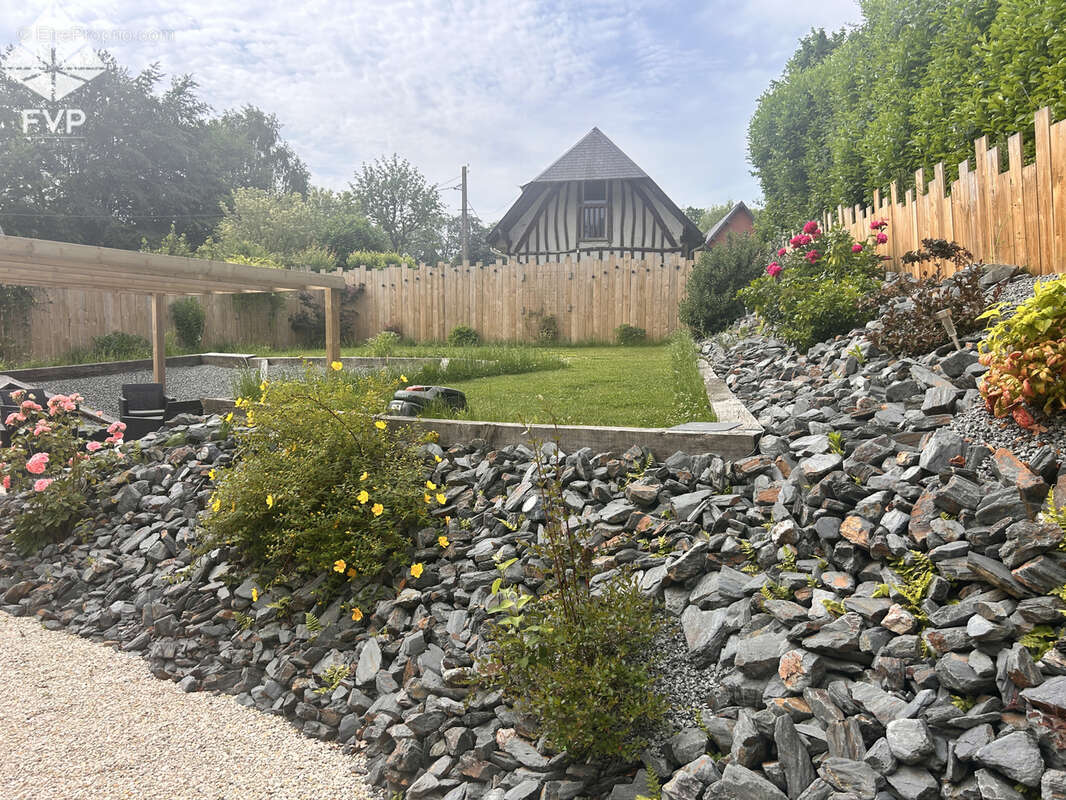 Maison à SAINT-VAAST-DIEPPEDALLE