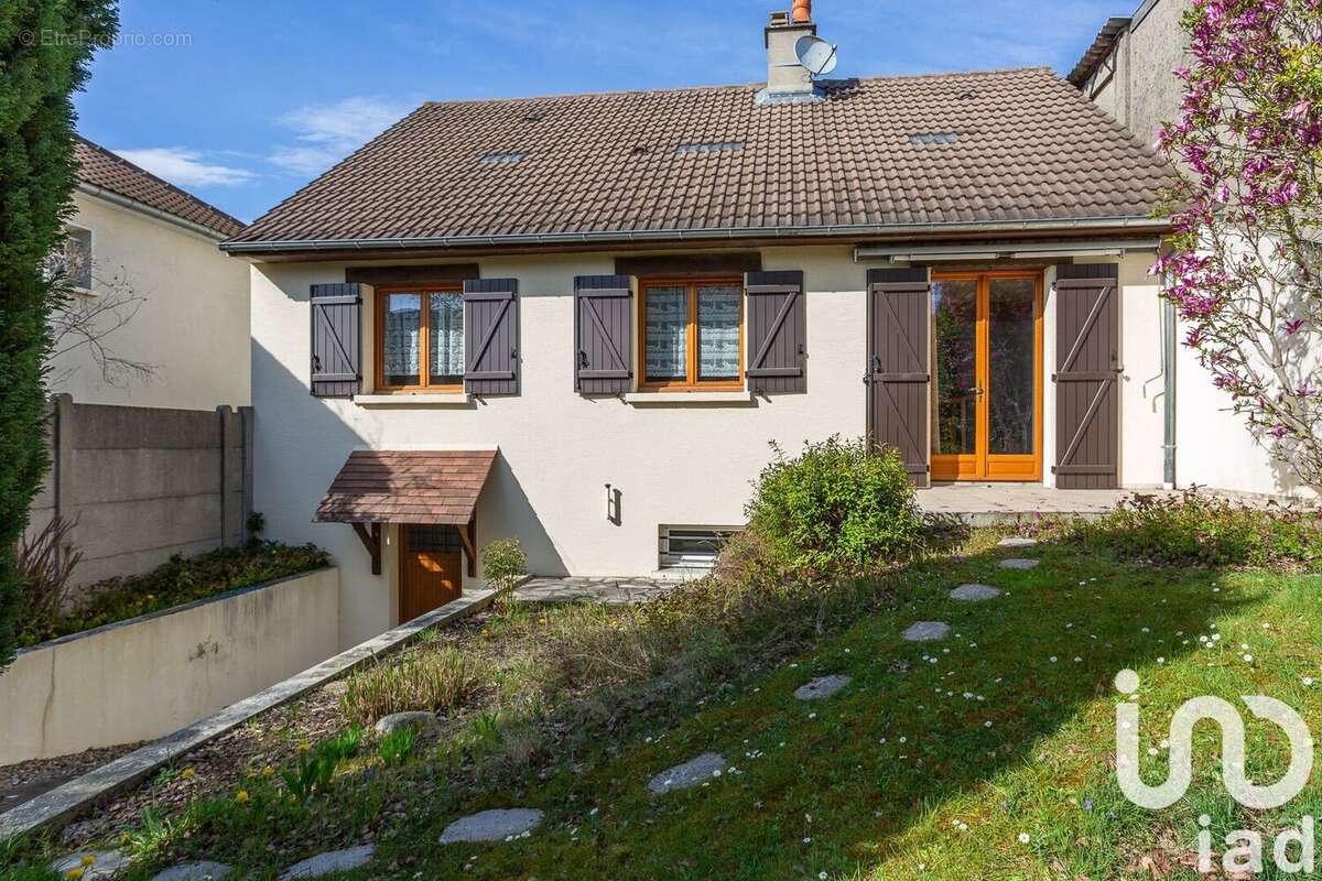 Photo 3 - Maison à VIRY-CHATILLON