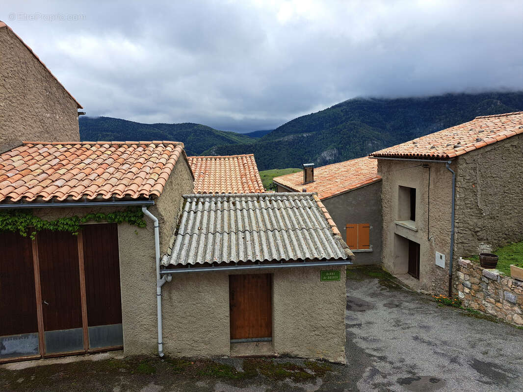 Maison avec vue dégagée et exposition plein SUD, potager et garage non attenants - photo 18
