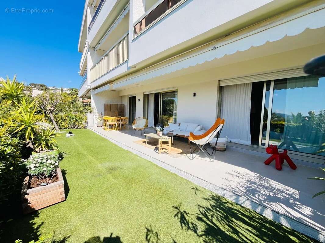 Appartement à LE CANNET