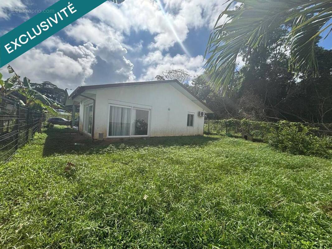 Photo 1 - Maison à REMIRE-MONTJOLY