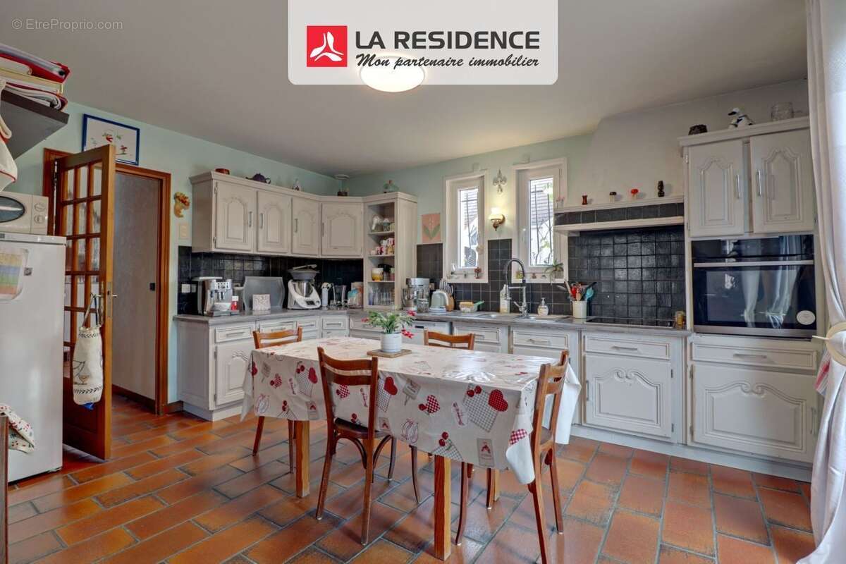 Maison à NEUVILLE-SUR-OISE