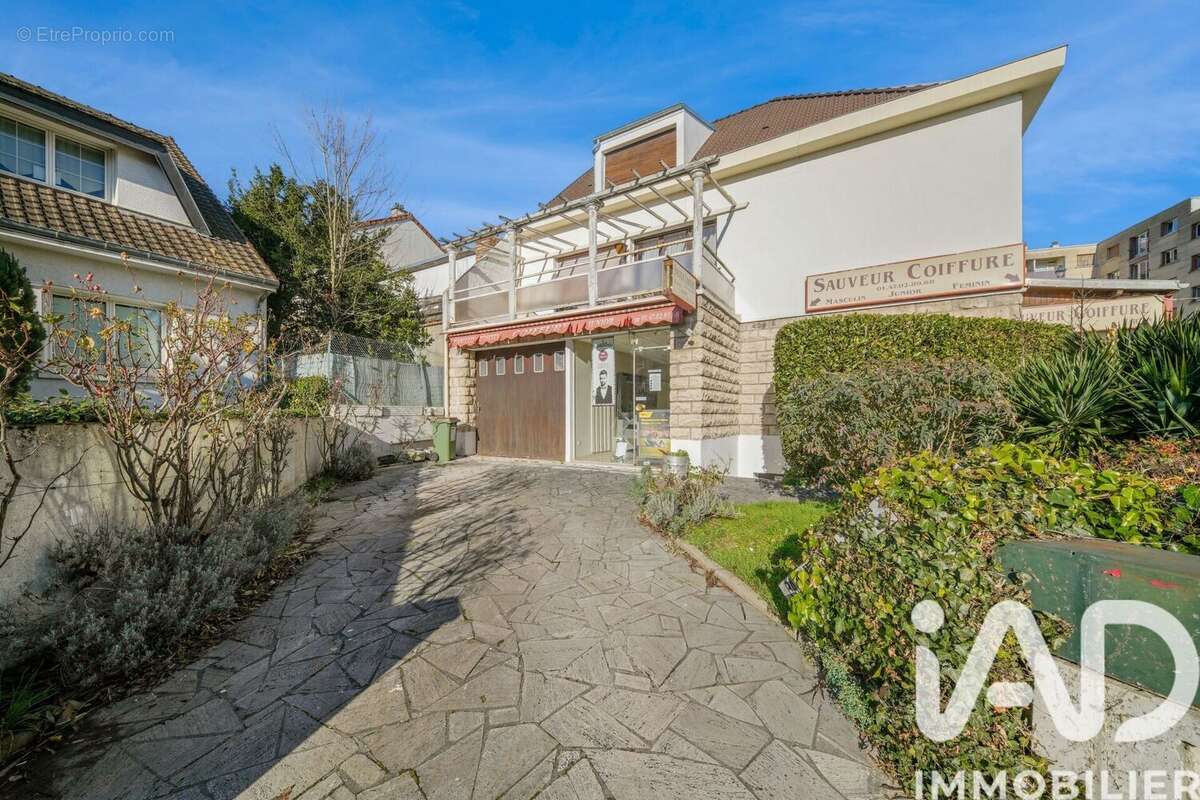 Photo 2 - Maison à LE PLESSIS-ROBINSON