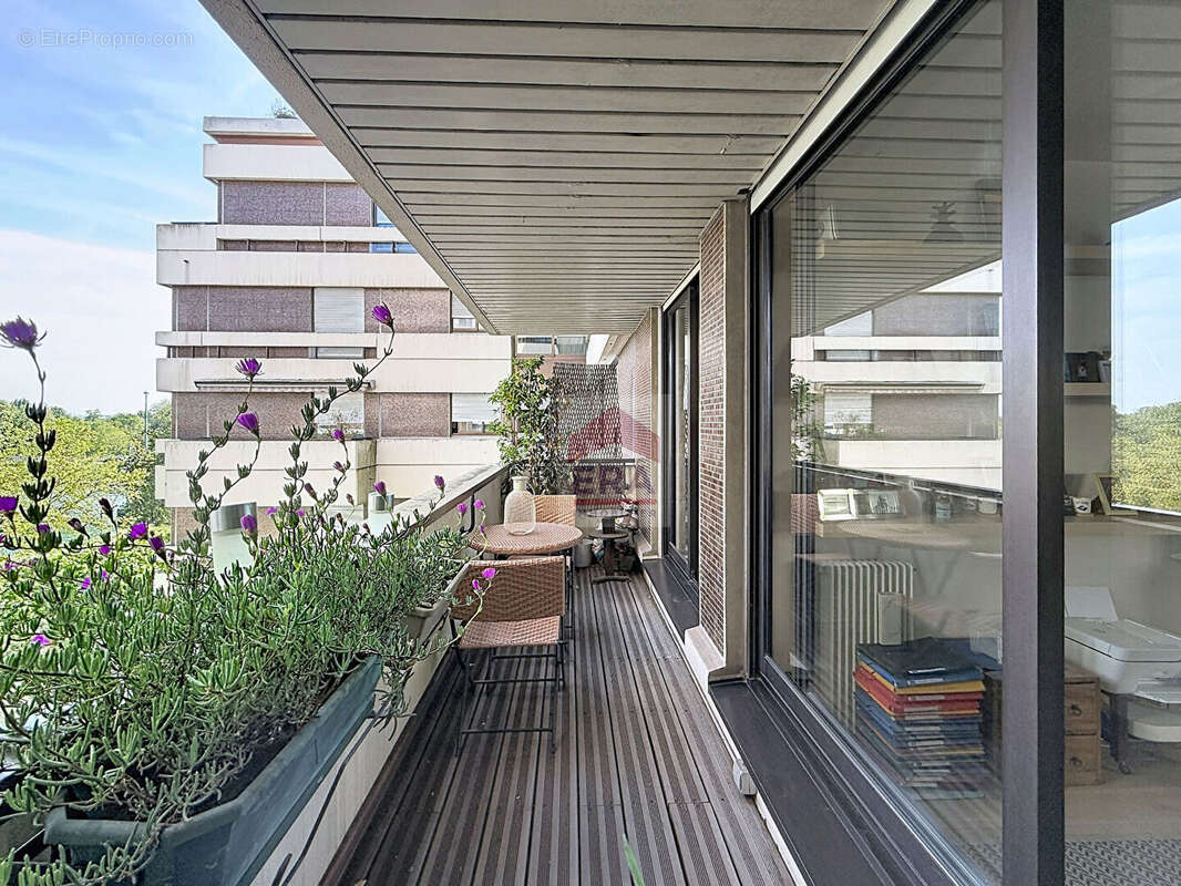 Appartement à SURESNES