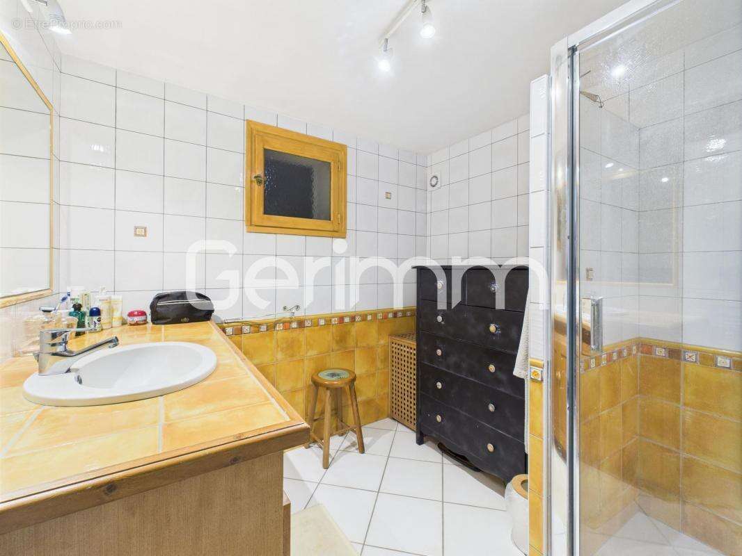 Maison à LA BUISSIERE