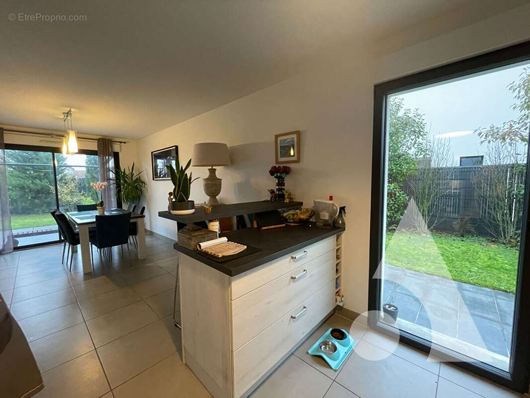 Maison à SAINTE-SAVINE