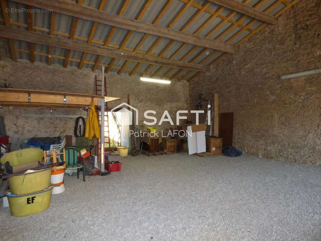 Photo 4 - Parking à SAINT-ANDRE-DE-SANGONIS