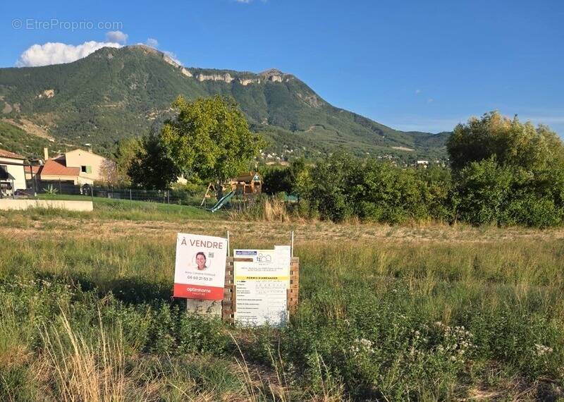 Terrain à DIGNE-LES-BAINS