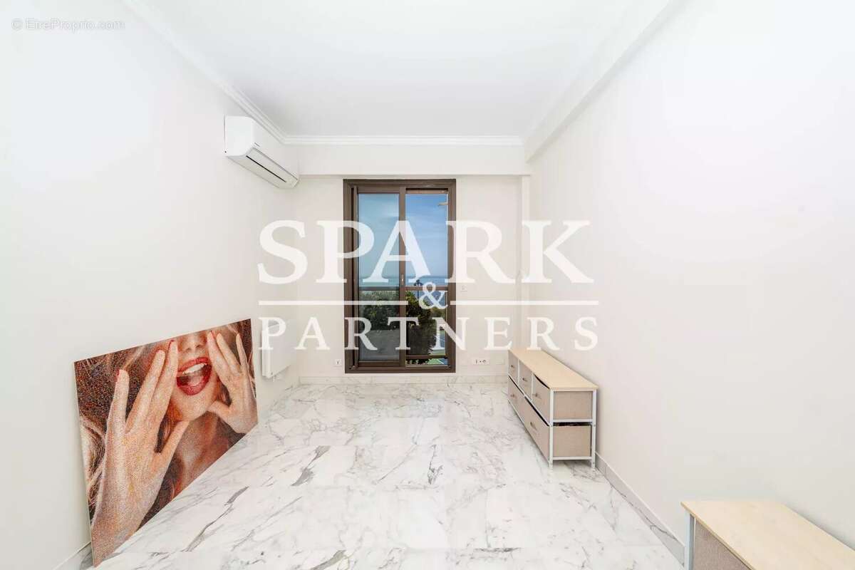 Appartement à ROQUEBRUNE-CAP-MARTIN