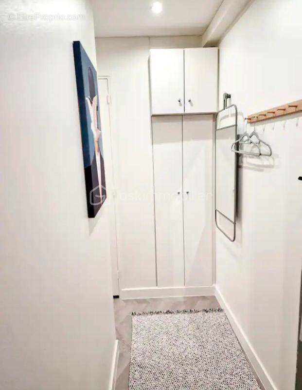Un studio au premier étage dans une petite copropriété refait a neuf et meublé - photo 4