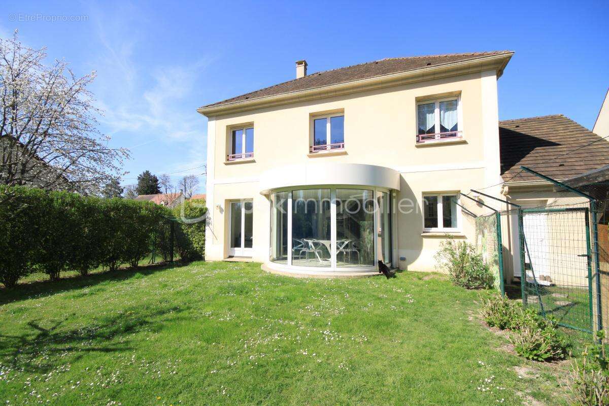 Maison à MILLY-LA-FORET