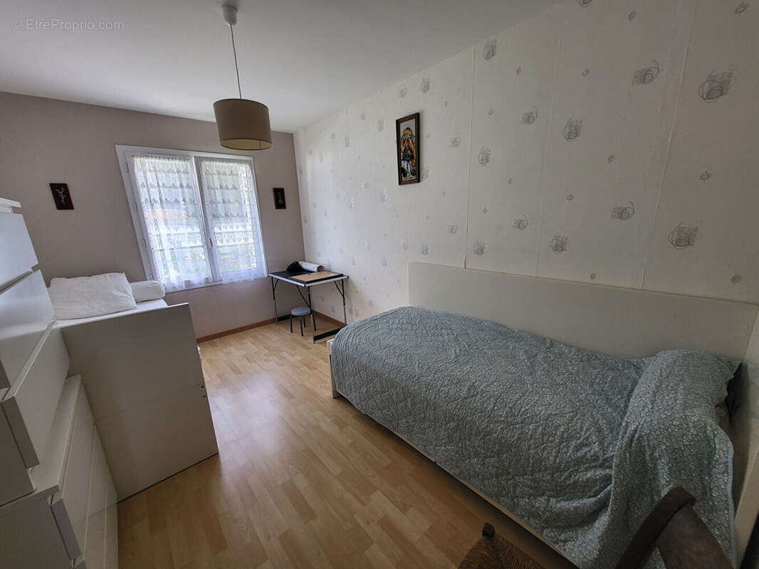 Maison à BOURCEFRANC-LE-CHAPUS