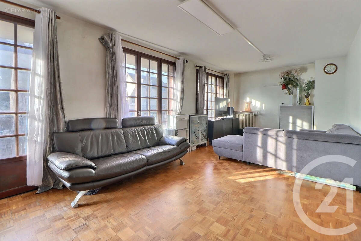 Maison à AULNAY-SOUS-BOIS