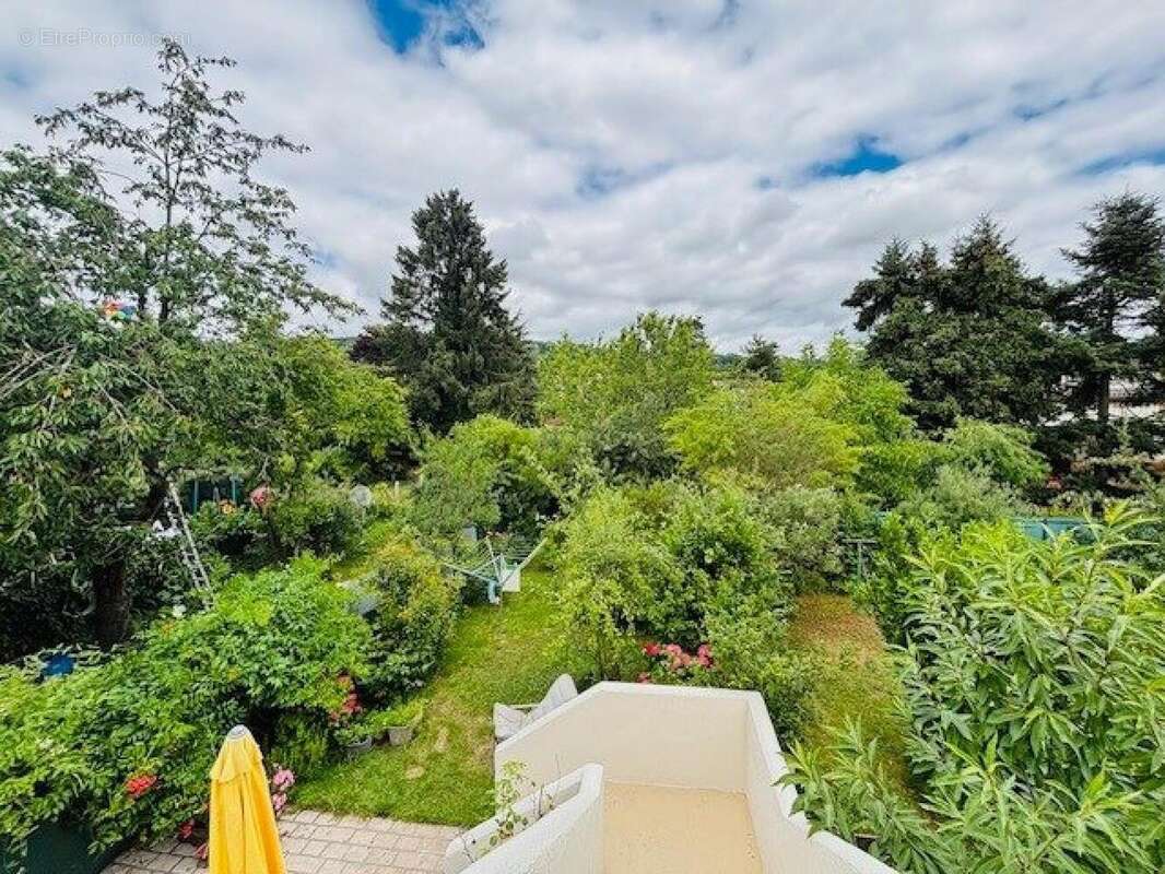 Photo 2 - Maison à BURES-SUR-YVETTE