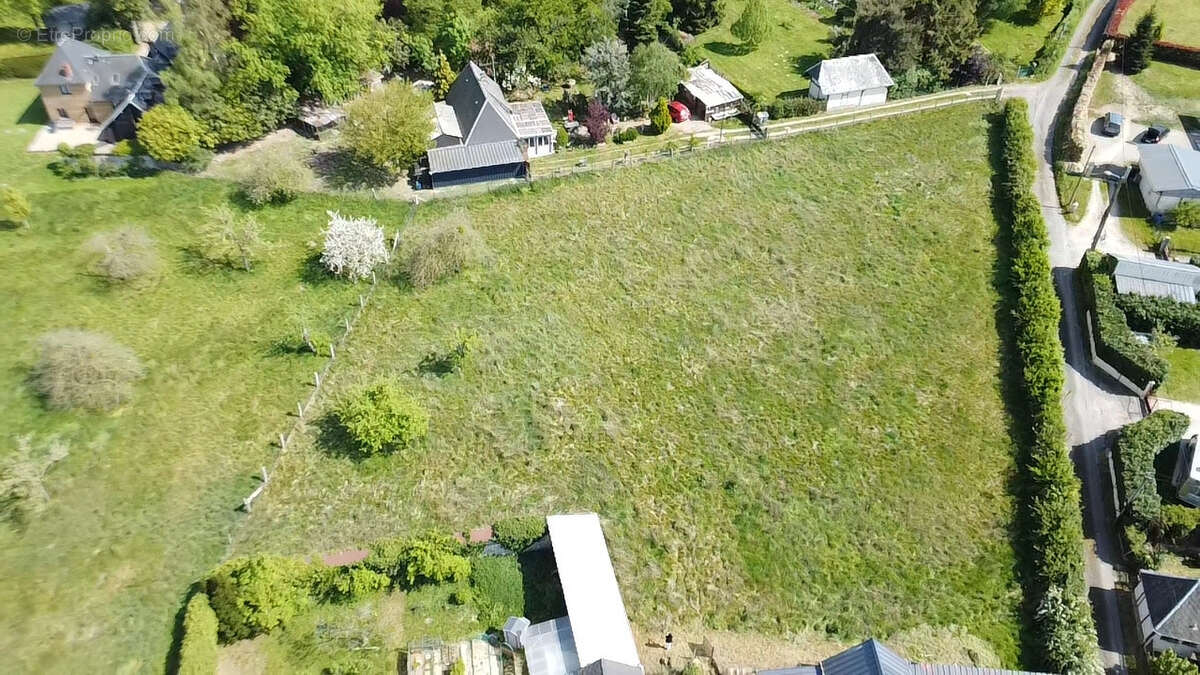 Terrain à MONTREUIL-L'ARGILLE