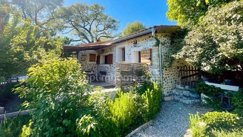 A vendre Authentique propriété de caractère avec gîte indépendant à Mallemoisson (04) - photo 3