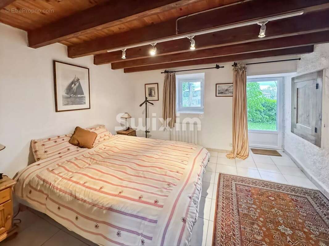 Maison à SAINT-APOLLINAIRE-DE-RIAS