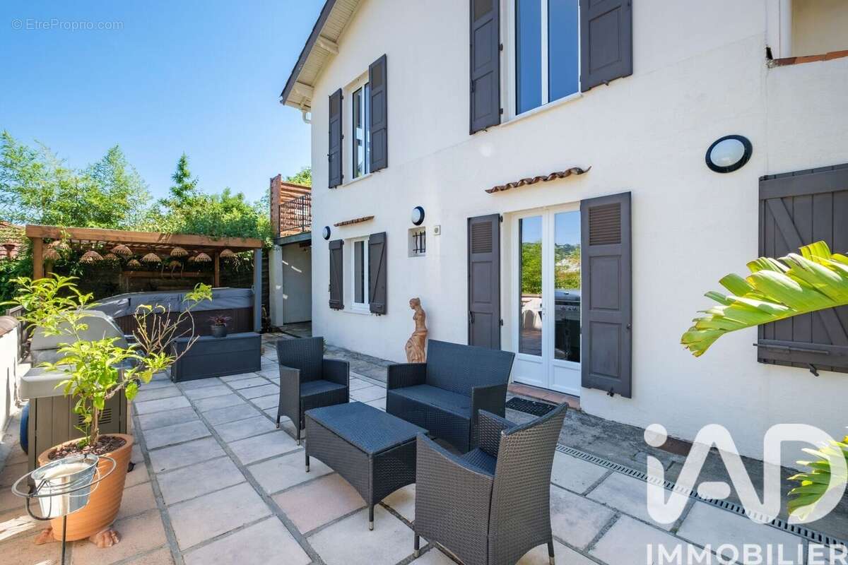 Photo 9 - Maison à LE CANNET