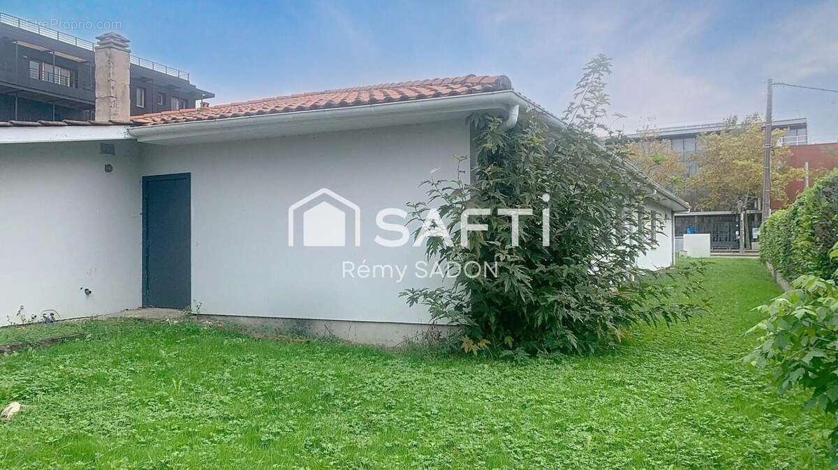 Photo 3 - Commerce à FLOIRAC