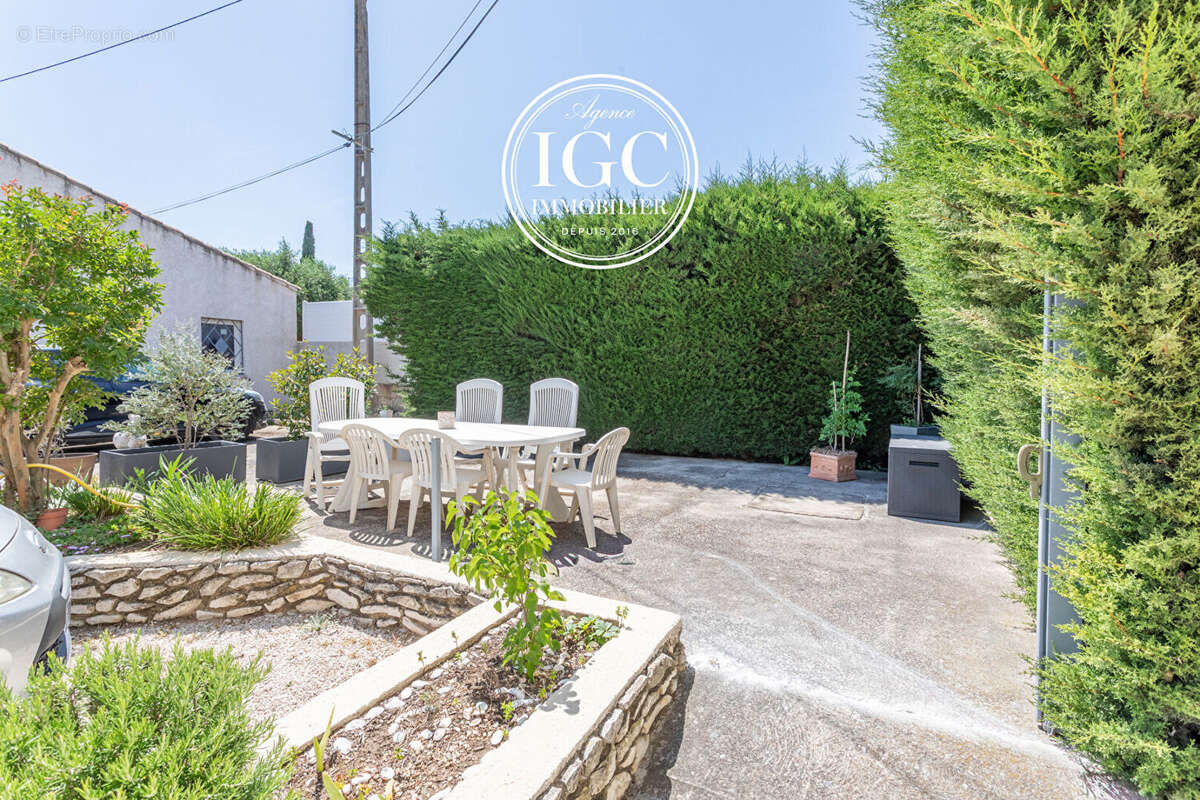 Maison à CHATEAUNEUF-LES-MARTIGUES
