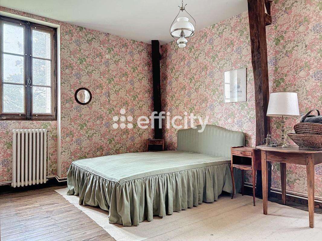 Maison à LATILLE