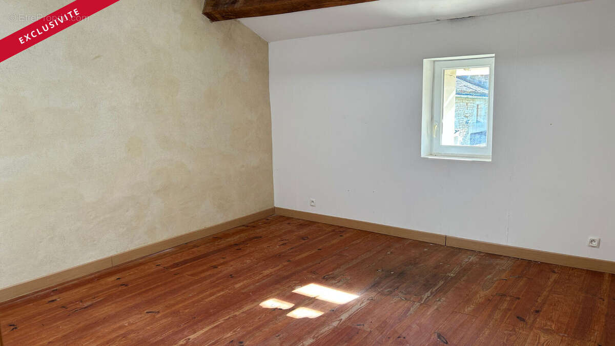 Maison à VIEUX-RUFFEC