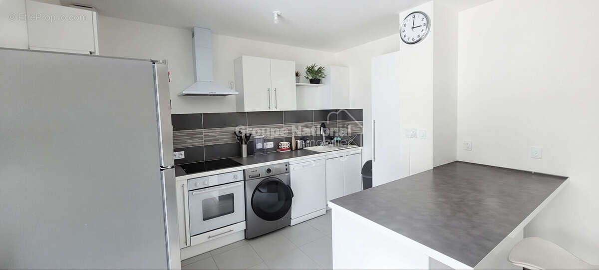 Appartement à JONQUIERES-SAINT-VINCENT