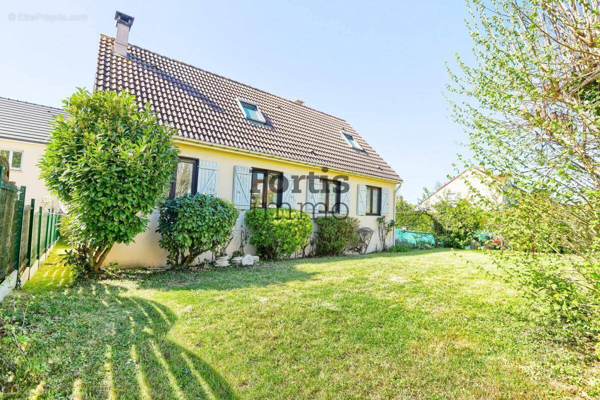 Maison à SAINT-MICHEL-SUR-ORGE