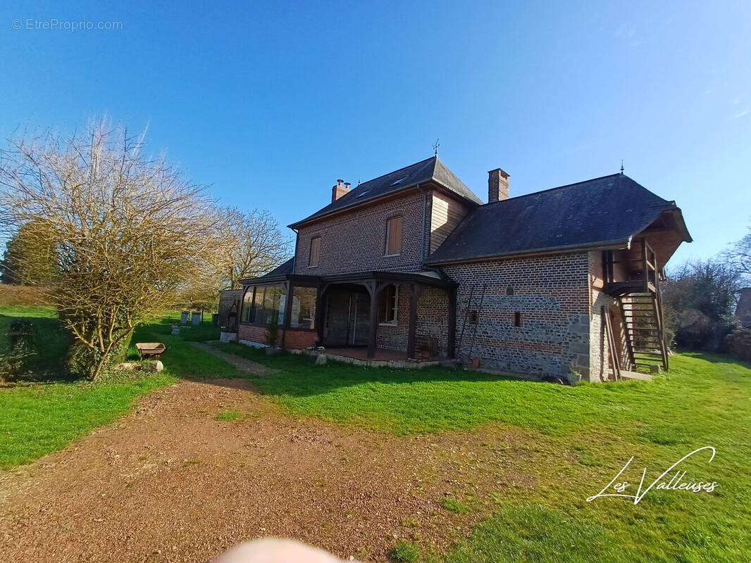 Maison à CROPUS