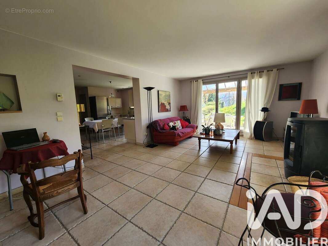 Photo 9 - Maison à SAINT-GEOIRE-EN-VALDAINE