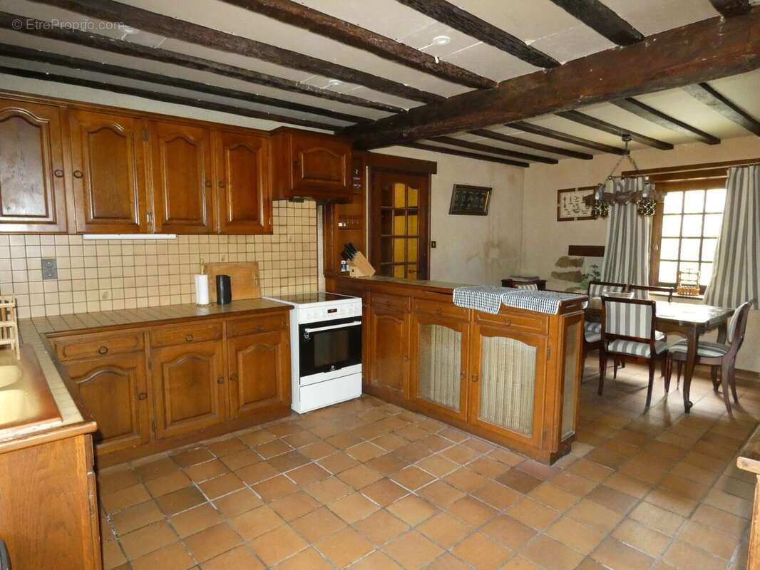 Maison 163 m² à Jarnages  - photo 4