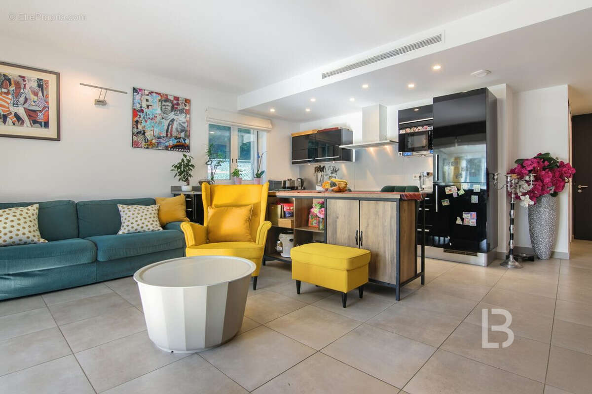 Appartement à MOUGINS