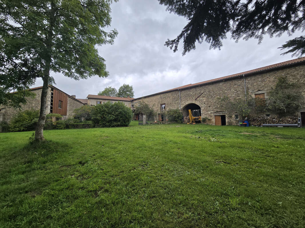 Maison à SAINT-GERMAIN-L&#039;HERM
