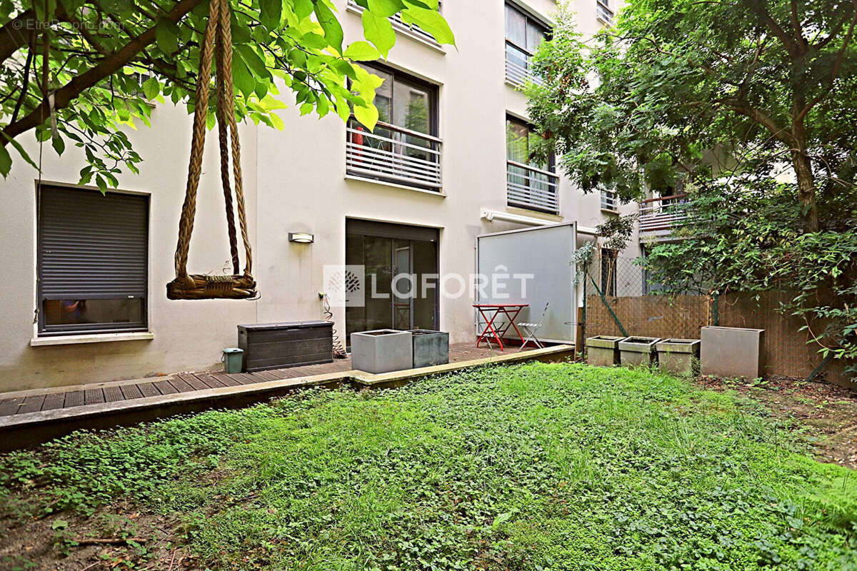 Appartement à PARIS-14E