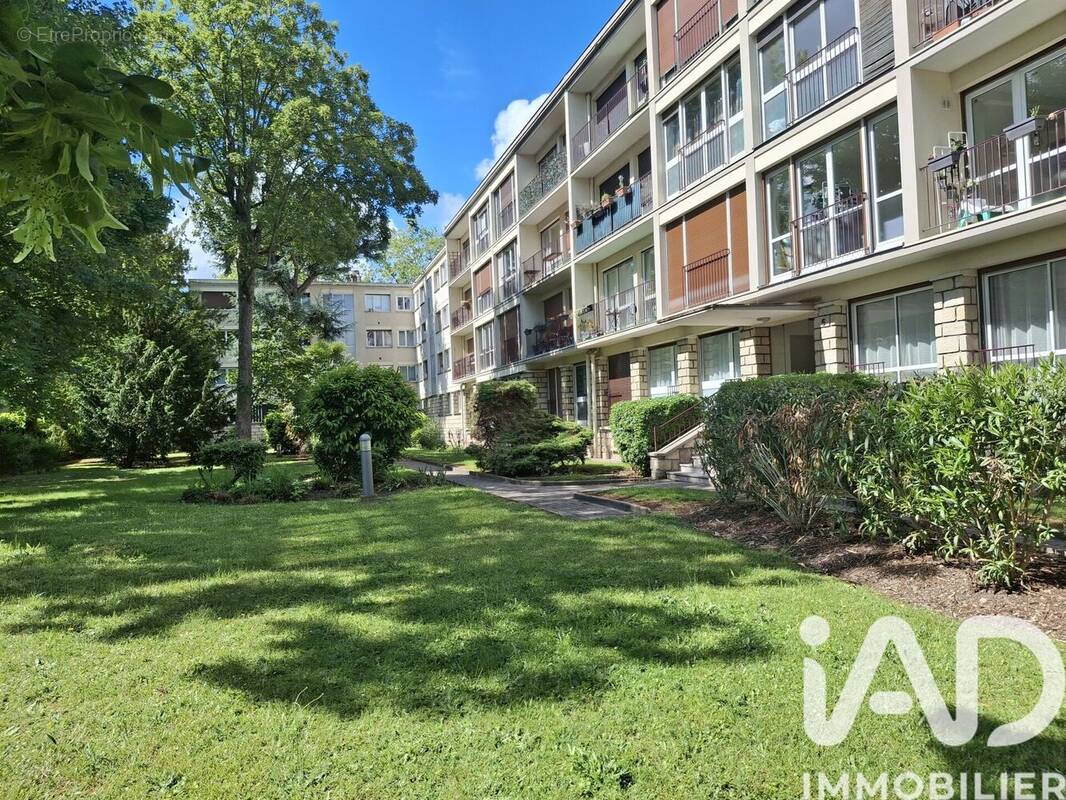 Photo 1 - Appartement à SAINT-GRATIEN