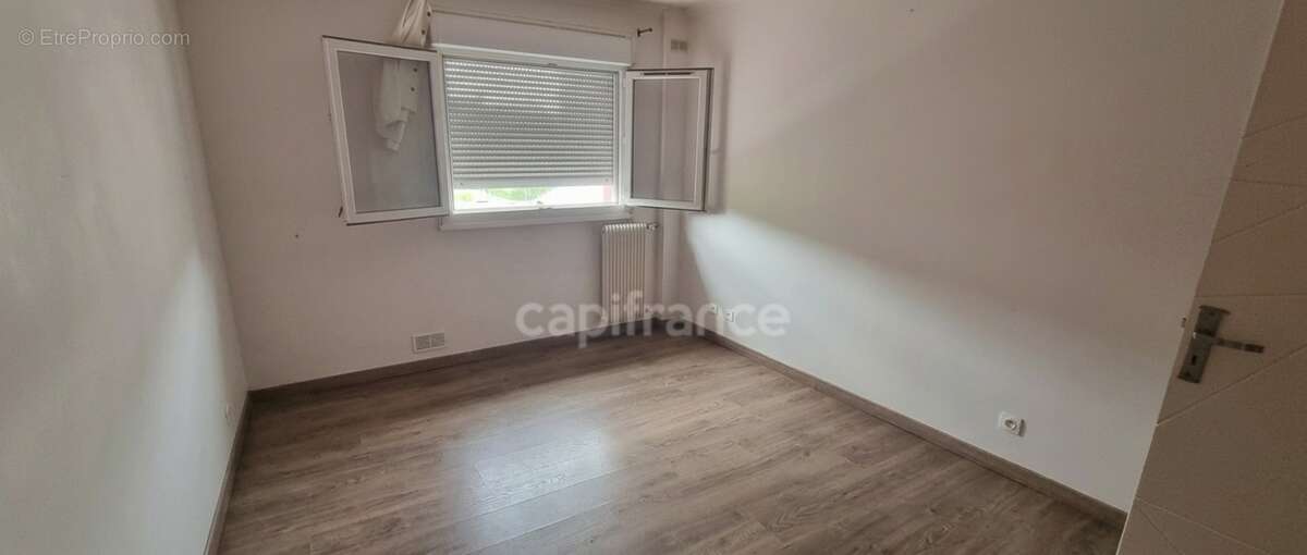 MONTIGNY-LÈS-CORMEILLES (95) – Spacieux appartement F5 de 95 m²  Luminosité, volumes & emplacement privilégié - photo 6