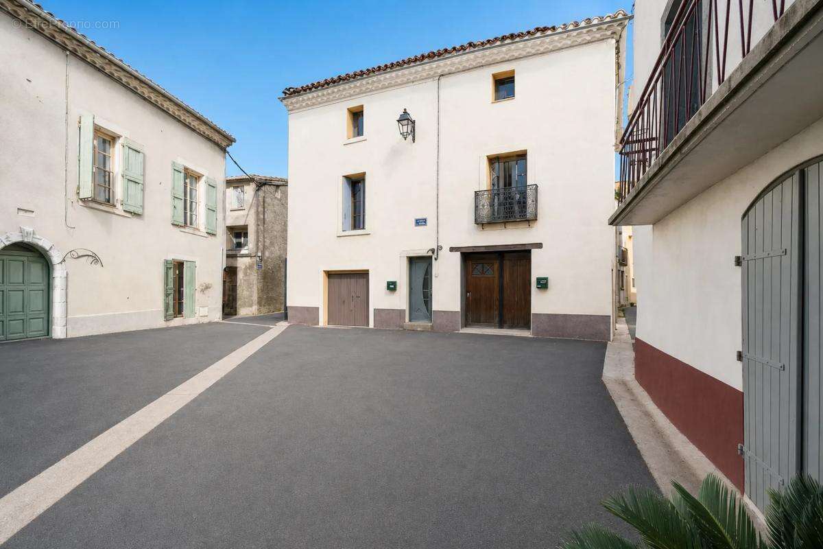 Maison à SAINT-BAUZILLE-DE-LA-SYLVE