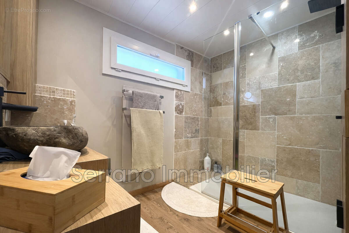 Maison 103 m² à Beaucaire  - photo 8