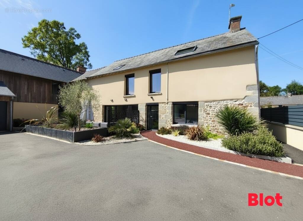 Maison à GUIPEL