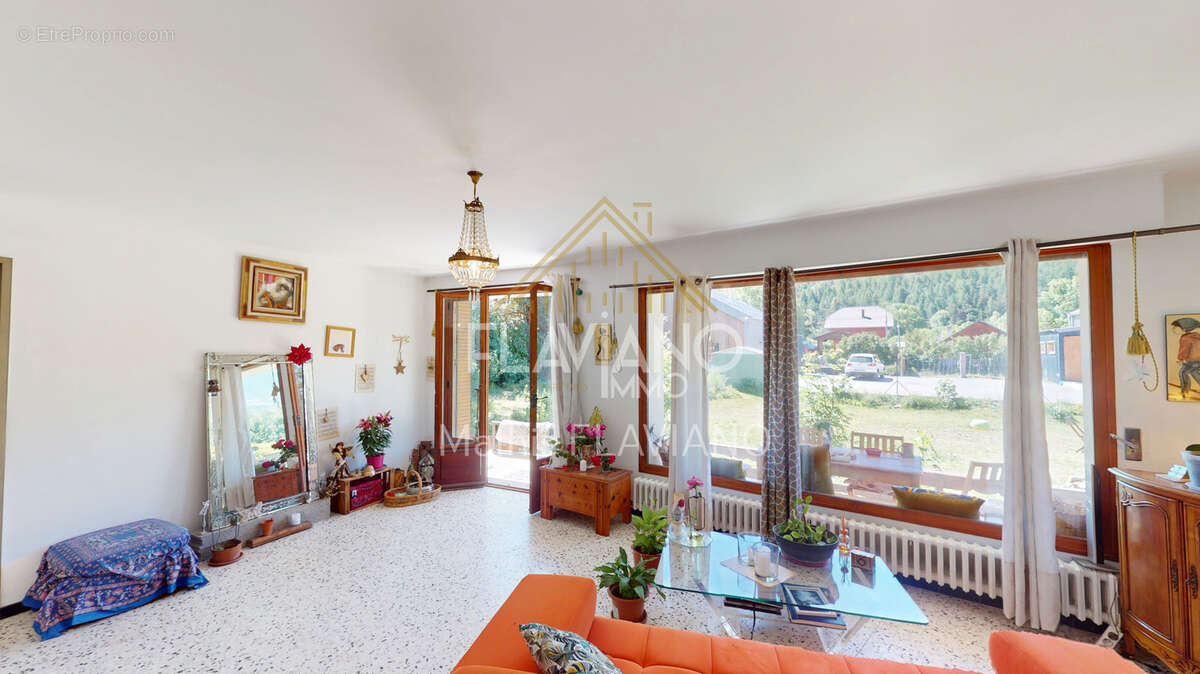Appartement à BARCELONNETTE